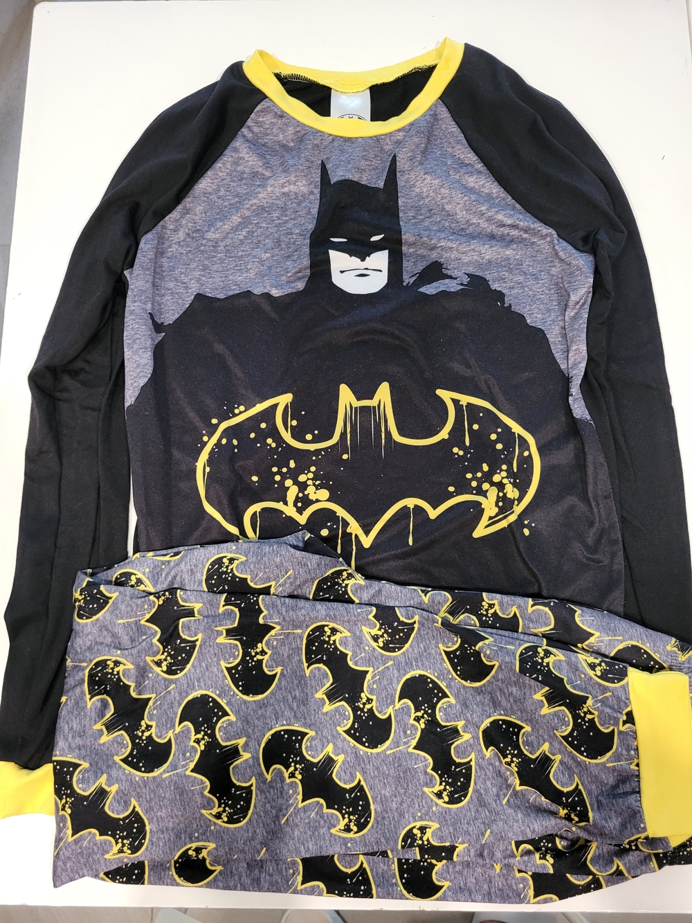 Boys Batman Black, Gray & Yellow Logo Sleep Set- Size 12